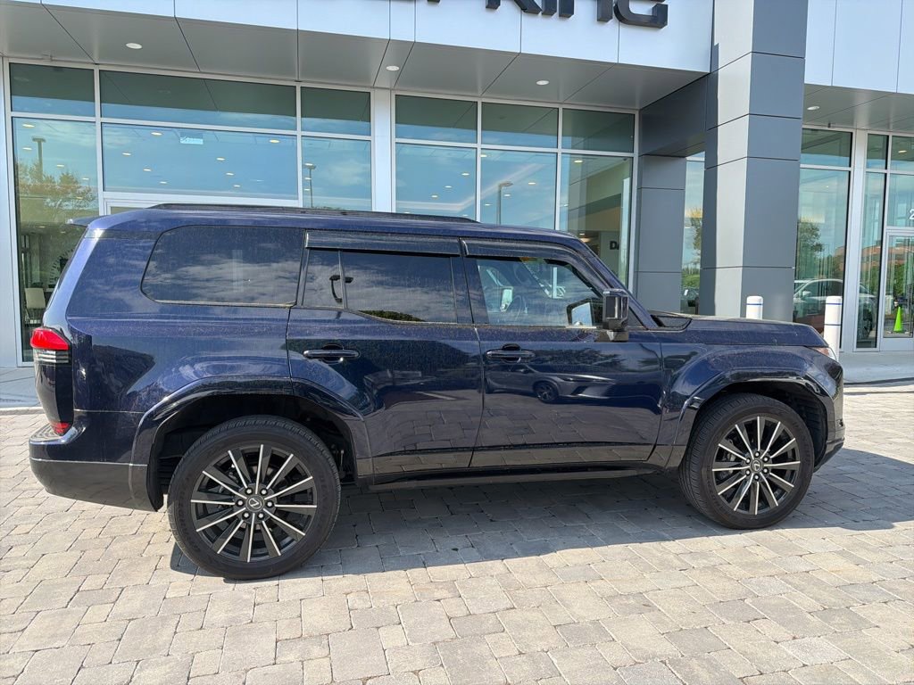 Used 2024 Lexus GX 550 w/ Accessory Package (2T) image 10