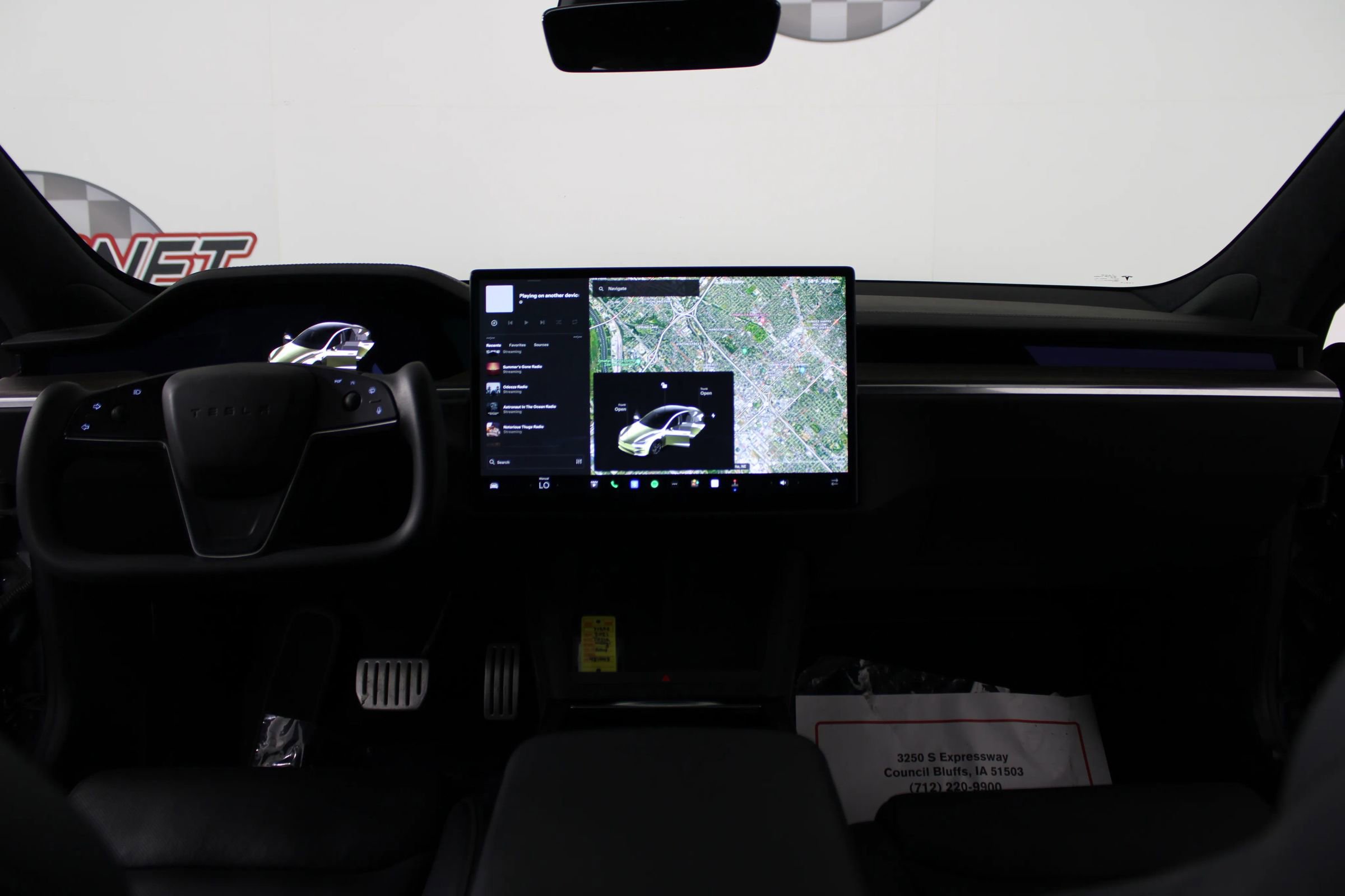Used 2021 Tesla Model S Plaid image 11