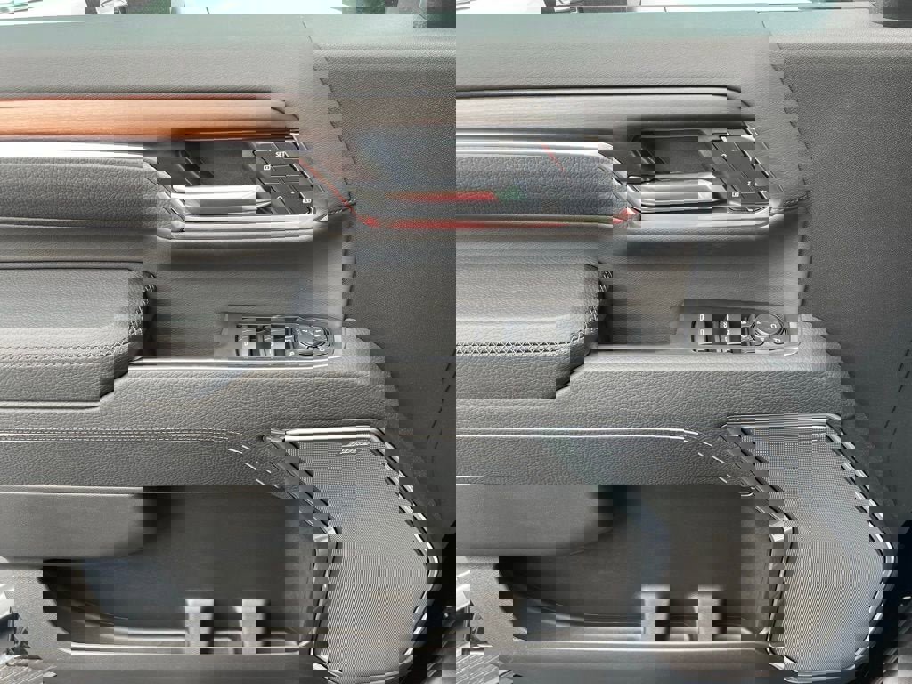 New 2025 GMC Sierra 2500 Denali w/ Denali Reserve Package image 27