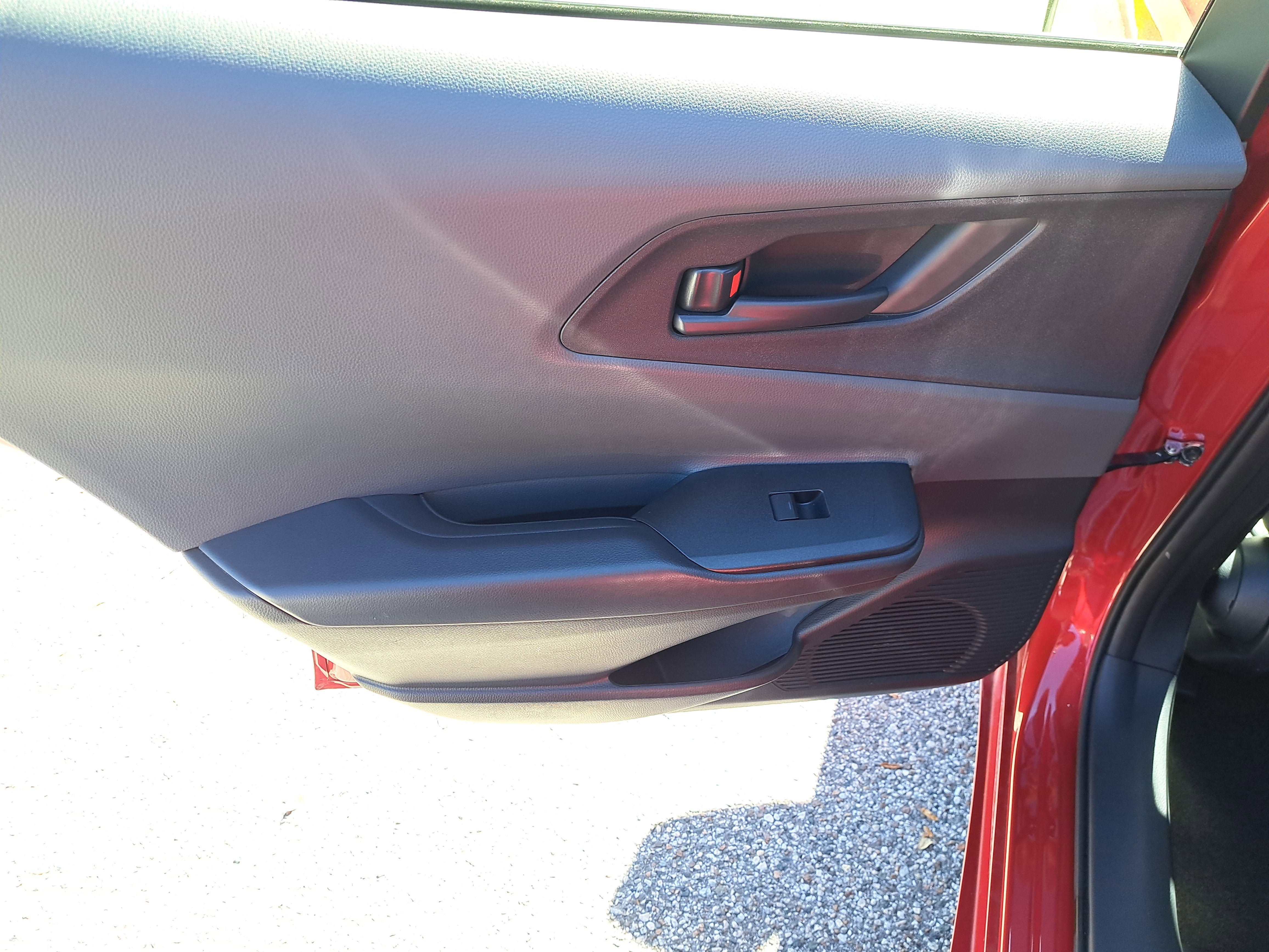 Used 2025 Toyota Prius LE FWD image 20