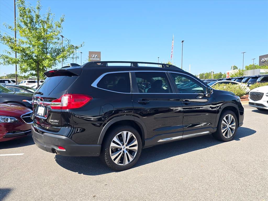 Used 2020 Subaru Ascent Limited w/ Technology Package AWD/4WD image 3
