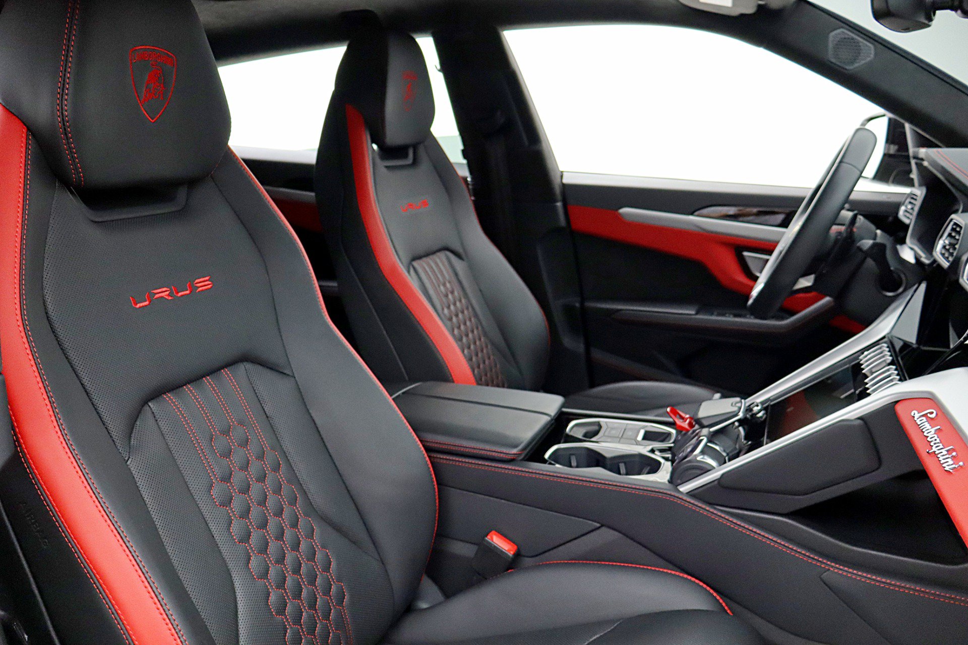 Used 2024 Lamborghini Urus S AWD/4WD image 38