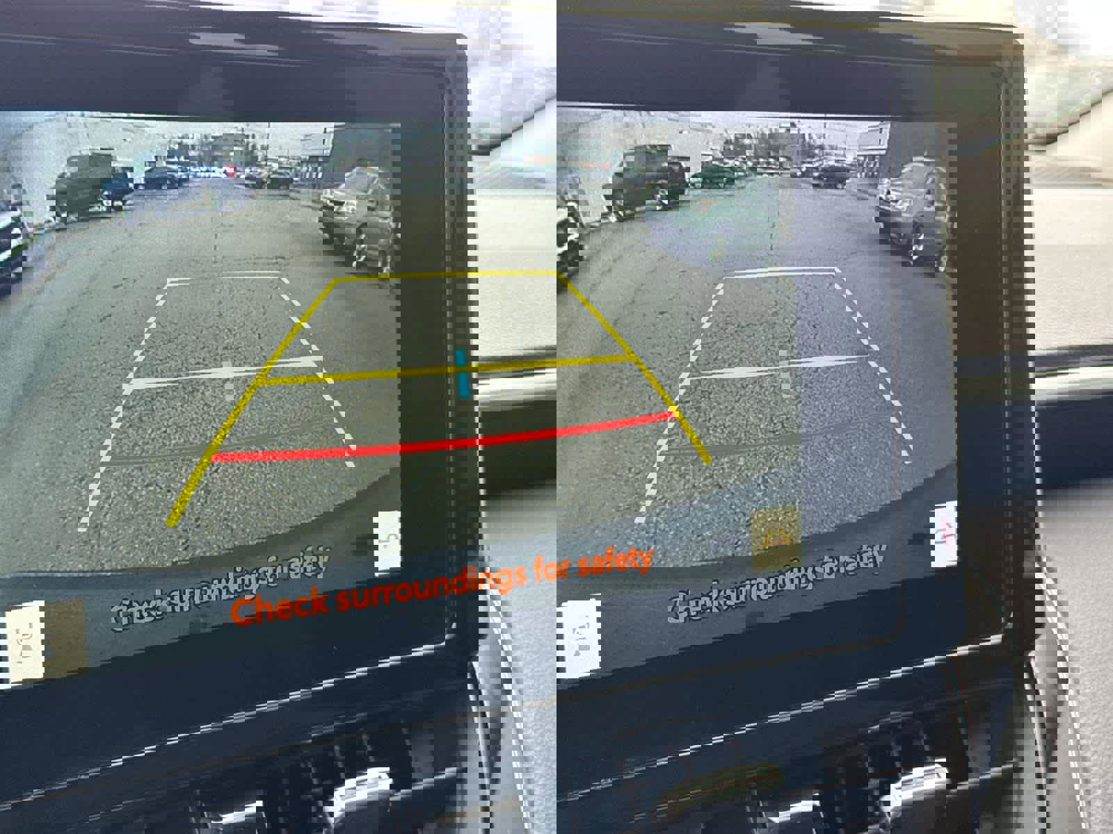 Used 2025 Toyota Corolla Cross XLE w/ Convenience Package image 25