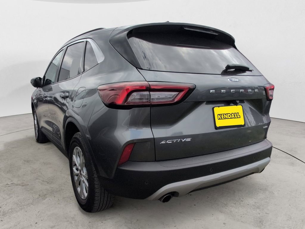 Certified 2023 Ford Escape Active w/ Tech Pack #2 AWD/4WD image 2