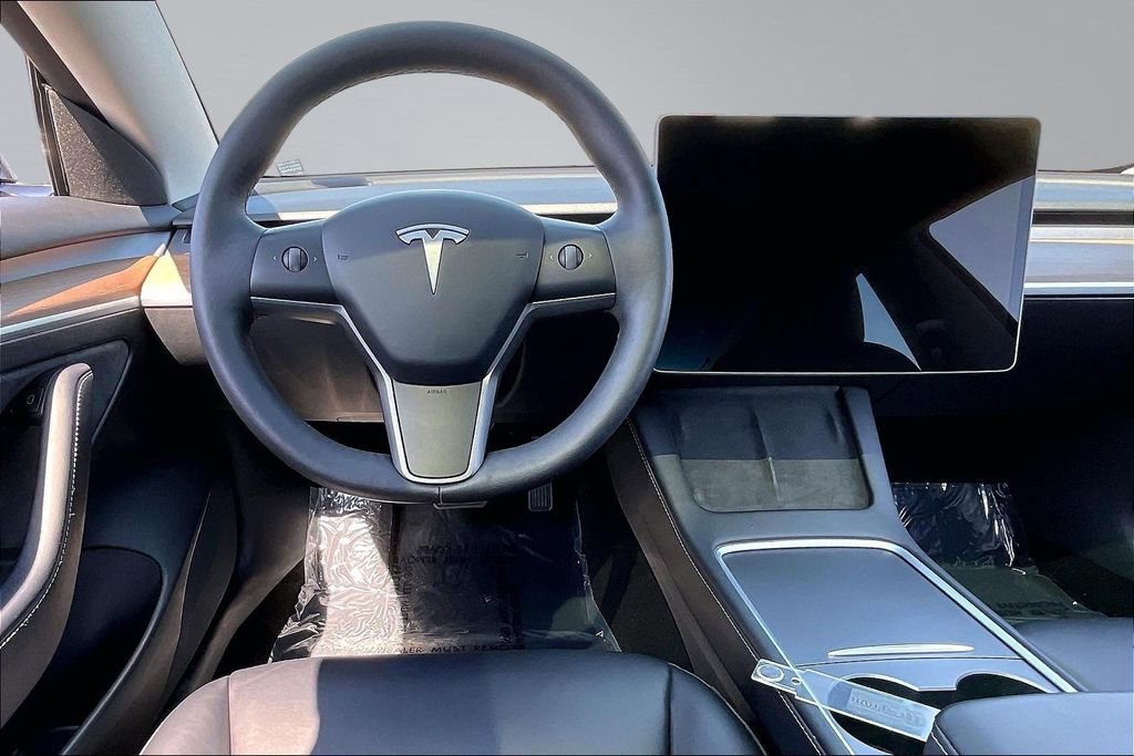 Used 2023 Tesla Model 3 Standard Range image 5