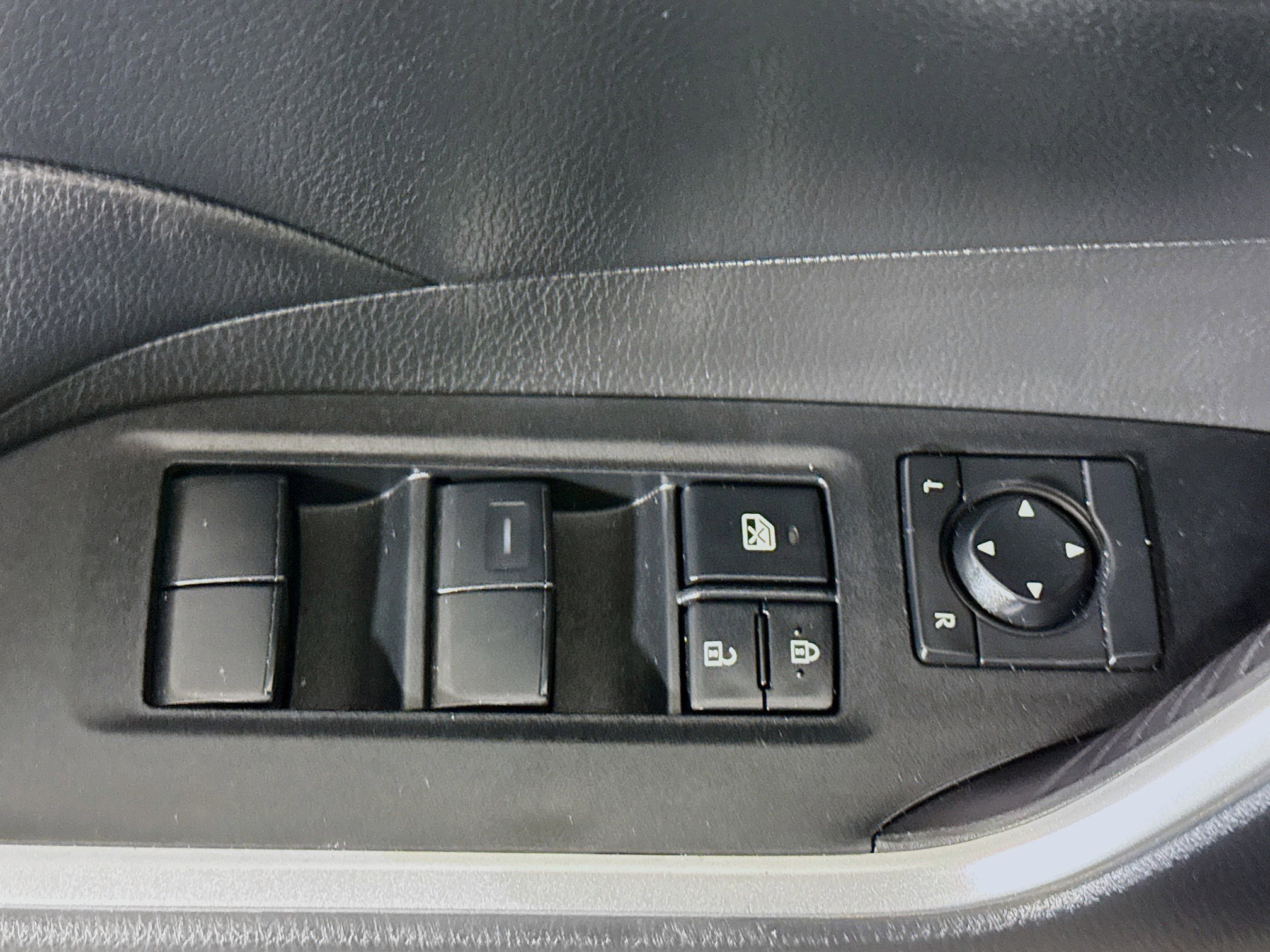 Used 2024 Toyota RAV4 LE image 23