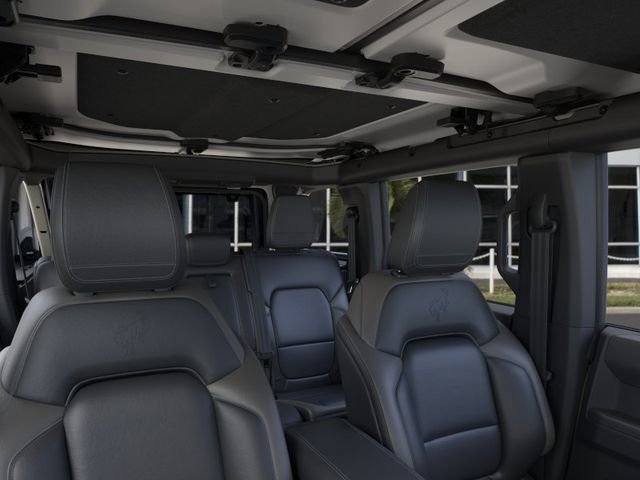New 2026 Ford Bronco Outer Banks w/ Black Appearance Package AWD/4WD image 12