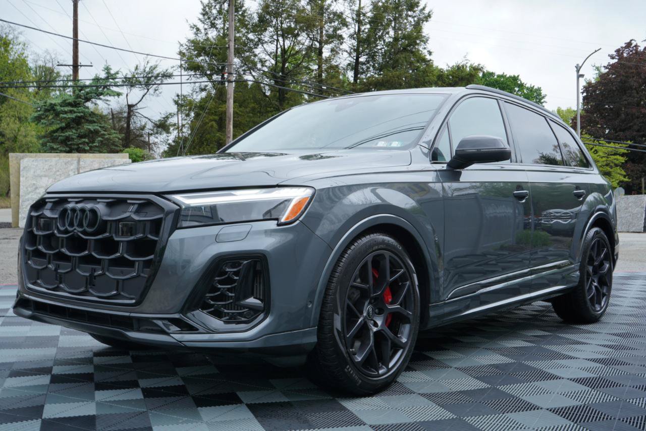 Used 2025 Audi SQ7 Premium Plus AWD/4WD image 13