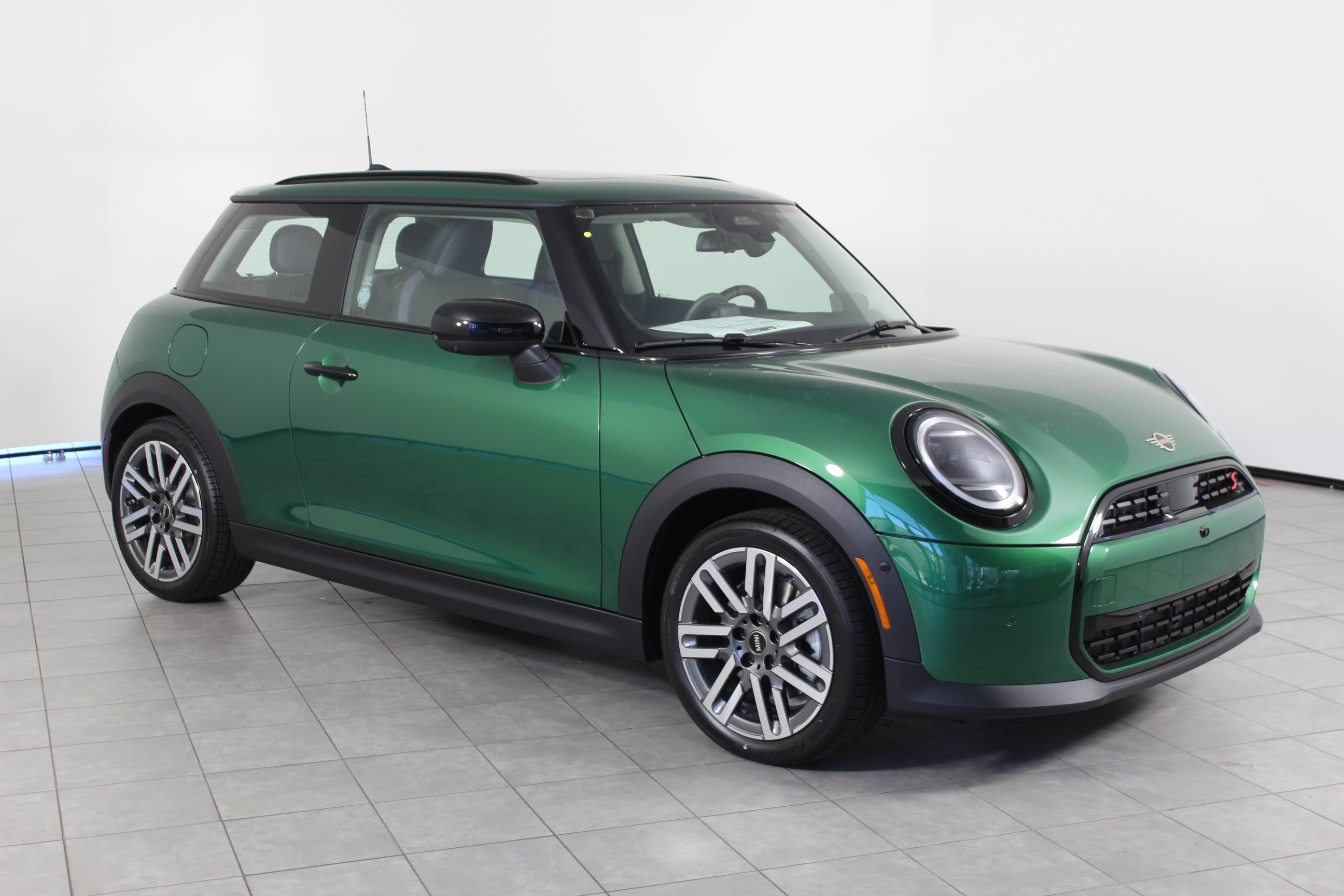 New 2025 MINI Cooper S image 2