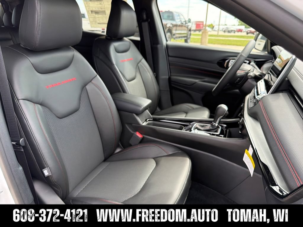 New 2026 Jeep Compass Trailhawk AWD/4WD image 35