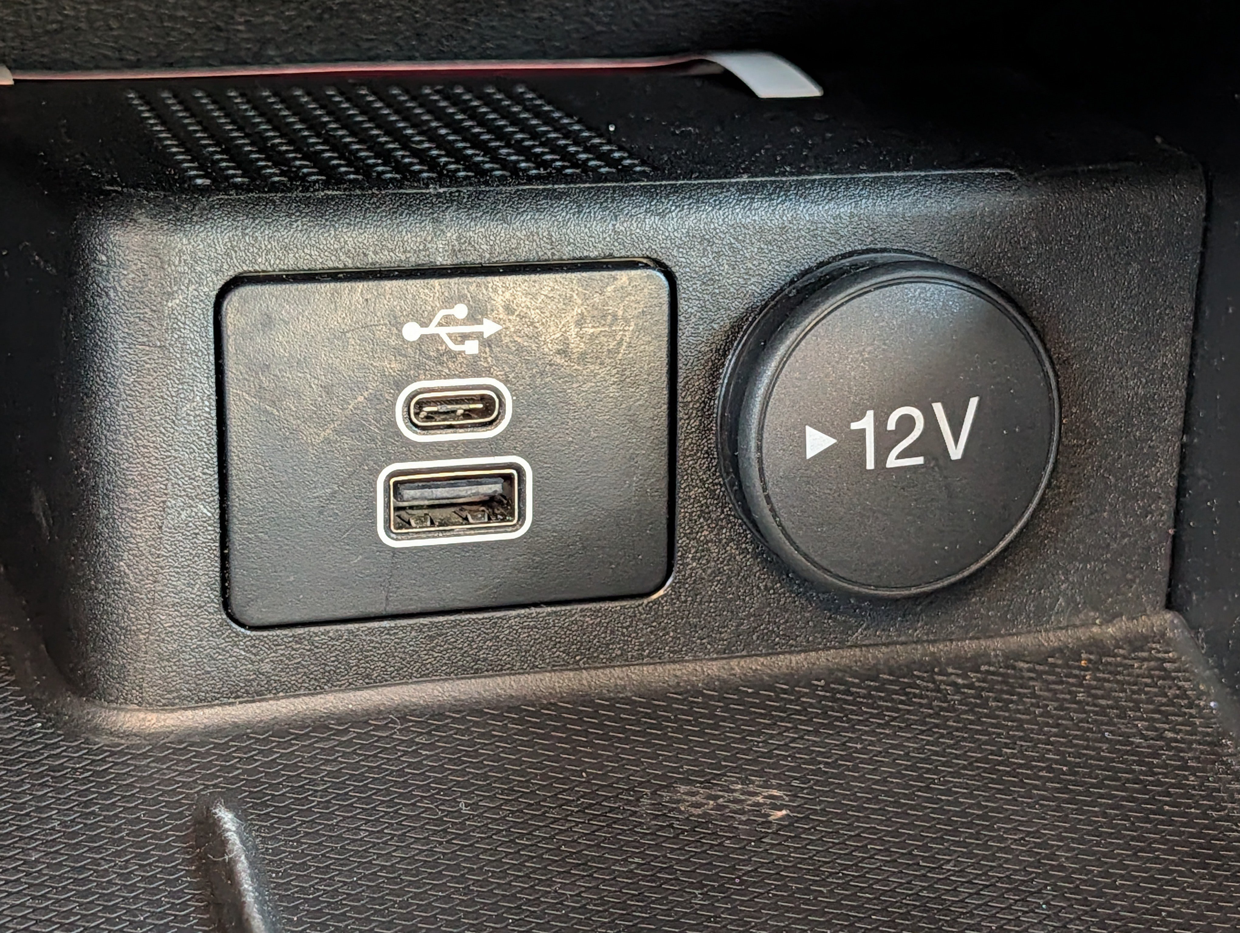 Used 2025 Ford Escape ST-Line Select AWD/4WD image 28