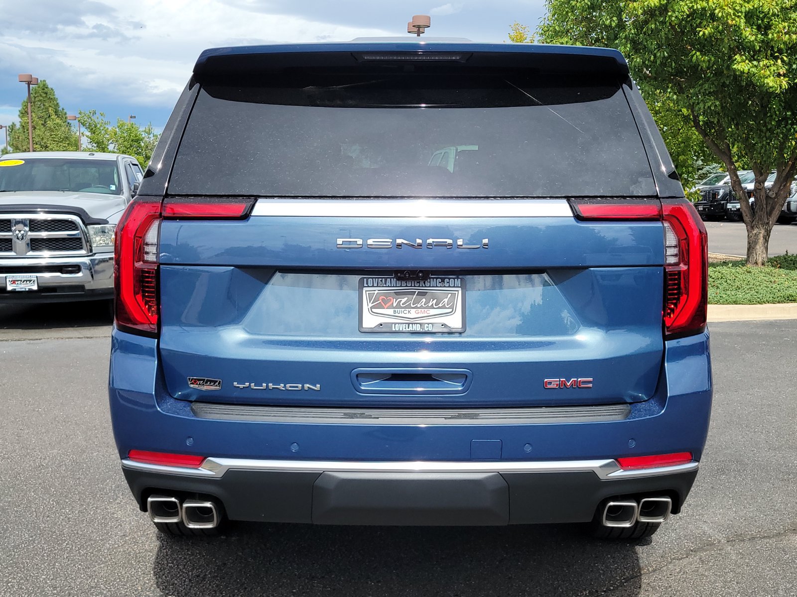 New 2026 GMC Yukon XL Denali w/ Denali Reserve Package AWD/4WD image 11