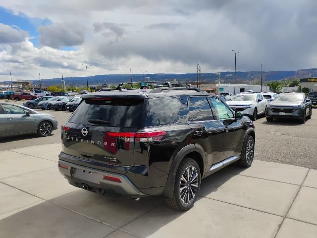 New 2026 Nissan Pathfinder Platinum AWD/4WD image 6