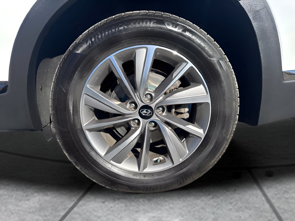 Used 2020 Hyundai Santa Fe Limited AWD/4WD image 34
