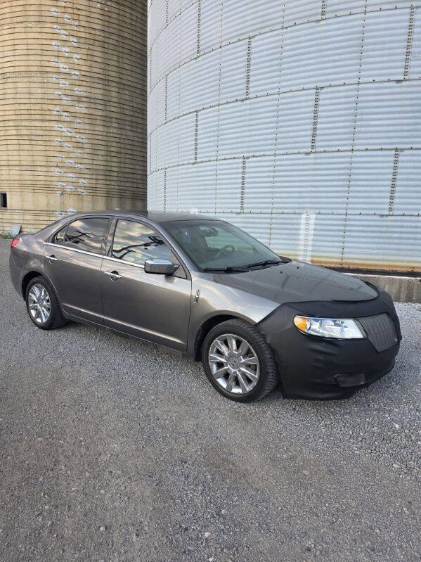 Used 2010 Lincoln MKZ FWD image 2