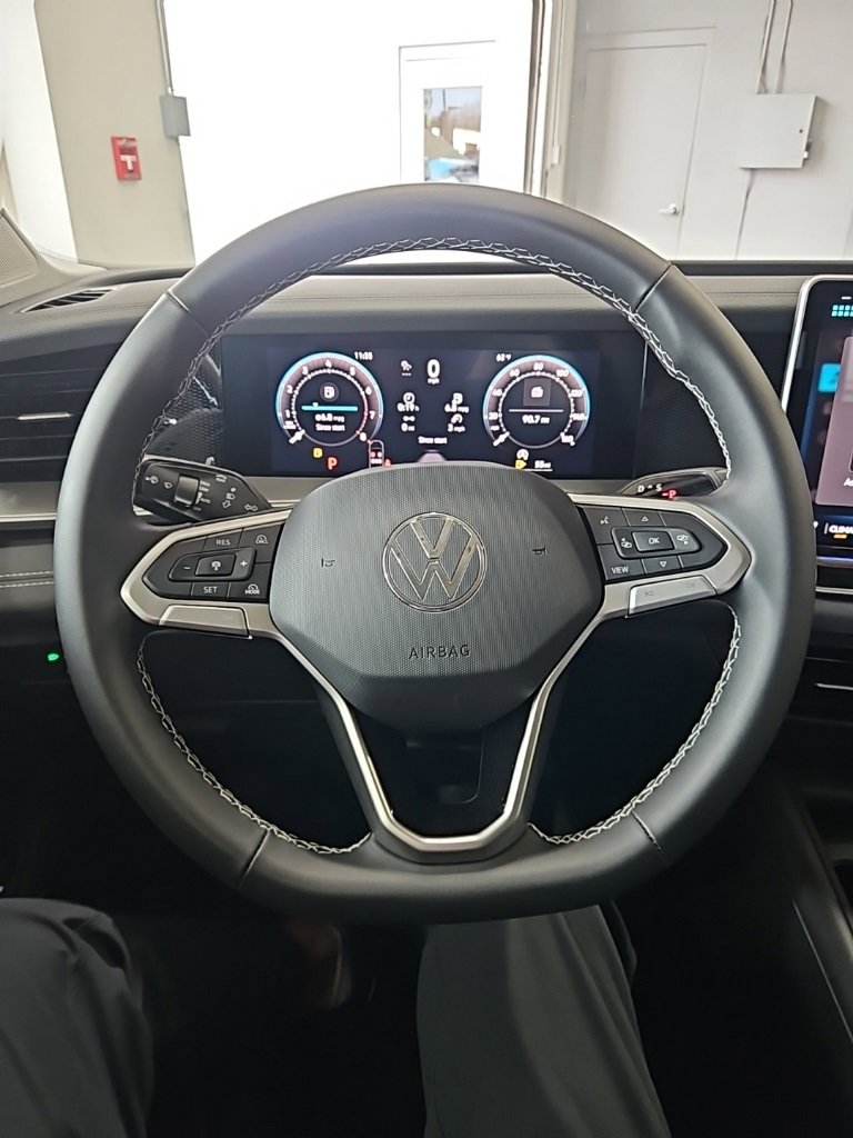 New 2026 Volkswagen Tiguan SE image 34