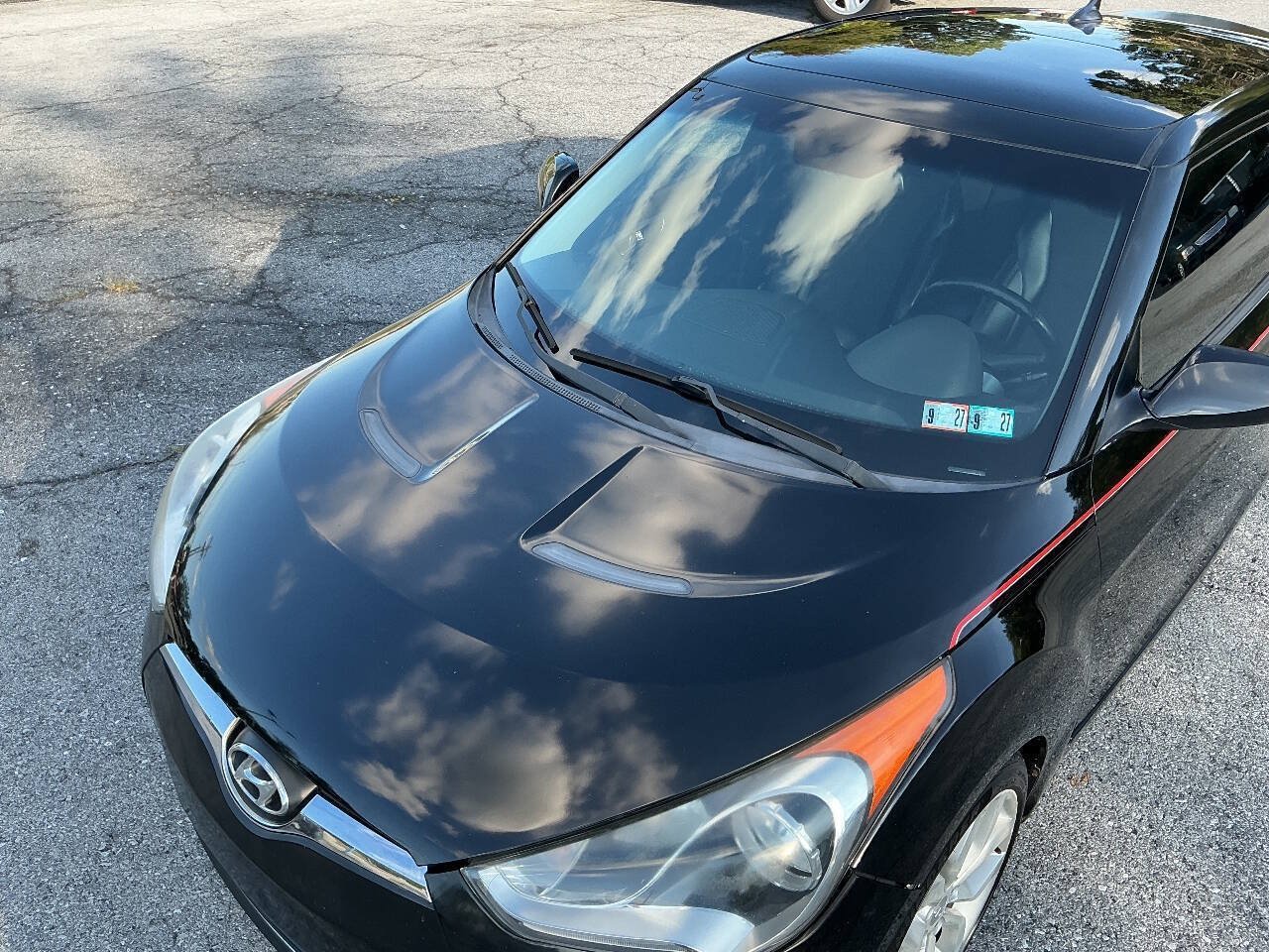 Used 2012 Hyundai Veloster w/ Style Pkg FWD image 8