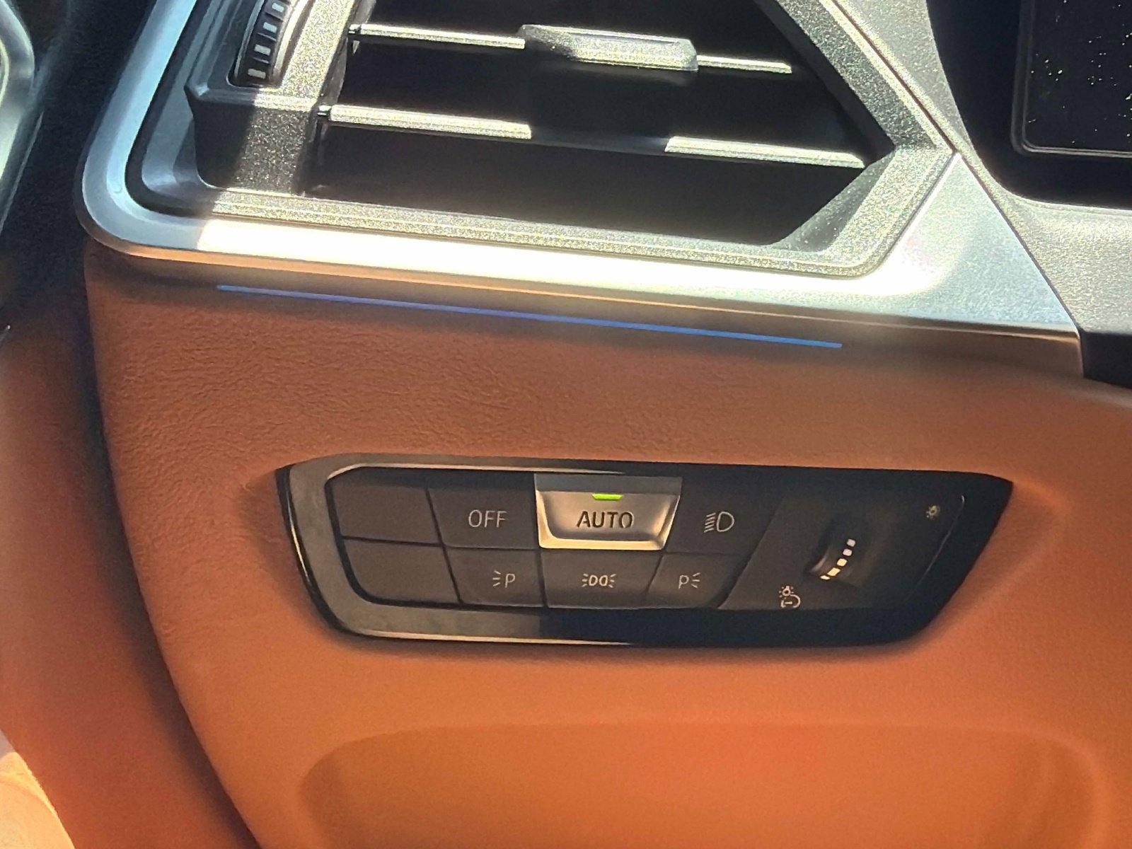 Used 2024 BMW 430i Coupe w/ Convenience Package RWD image 22