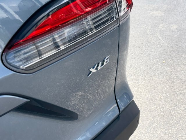 Certified 2023 Toyota Corolla Cross XLE FWD image 17