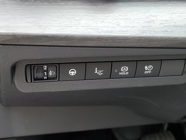 Certified 2023 Nissan Ariya AWD image 8