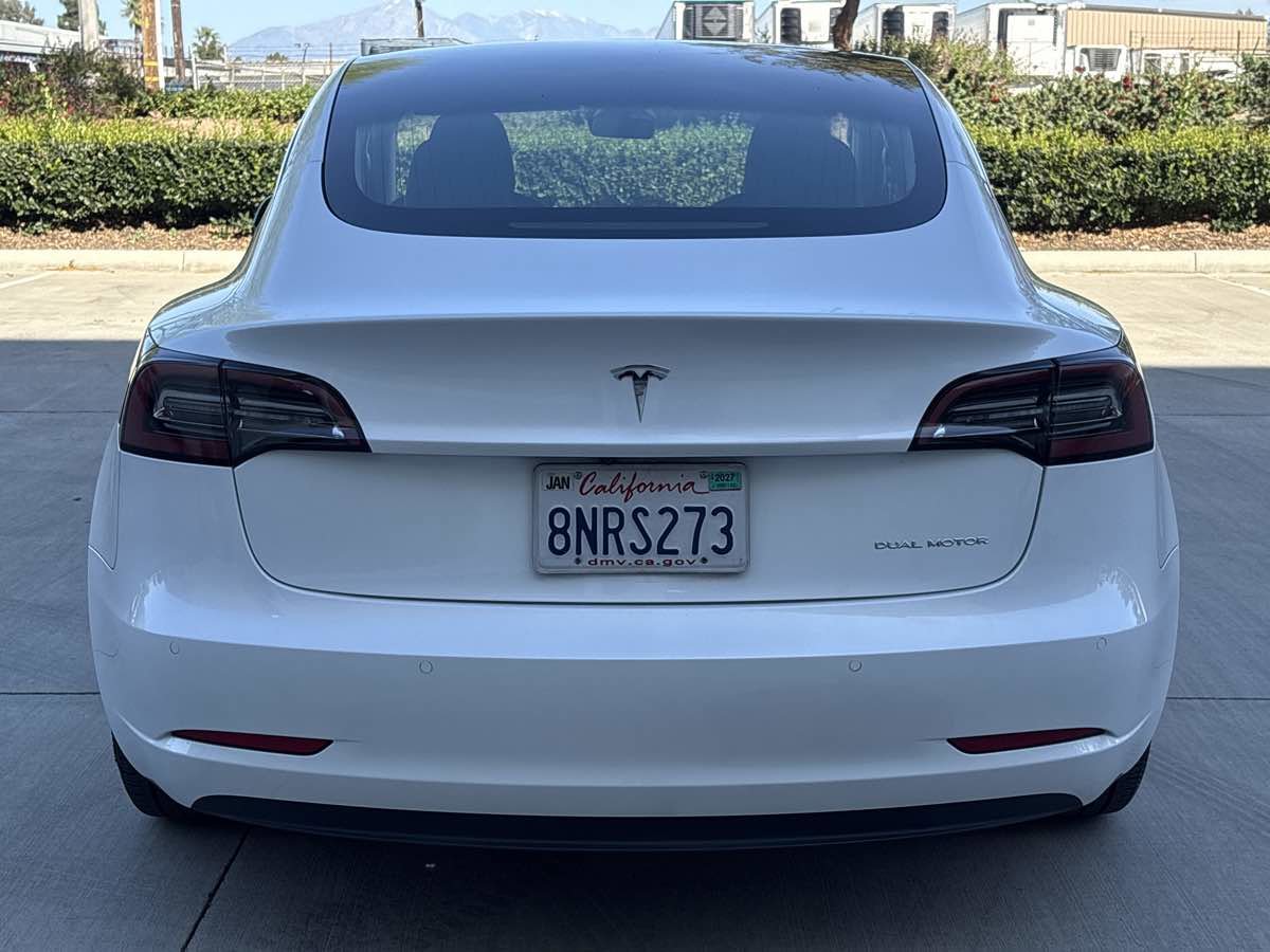 Used 2020 Tesla Model 3 Long Range image 4