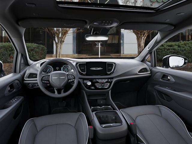 New 2026 Chrysler Pacifica Limited w/ S Appearance Package FWD image 14