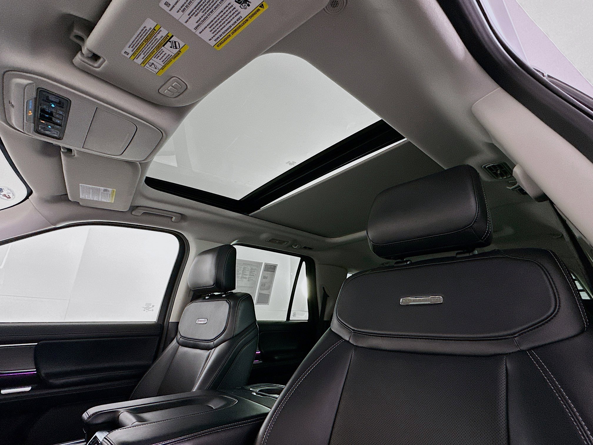 Used 2025 Ford Expedition Platinum image 26