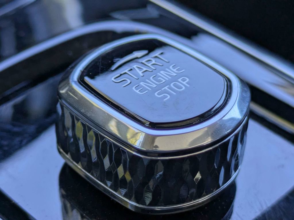 Certified 2024 Volvo S60 B5 Core image 27