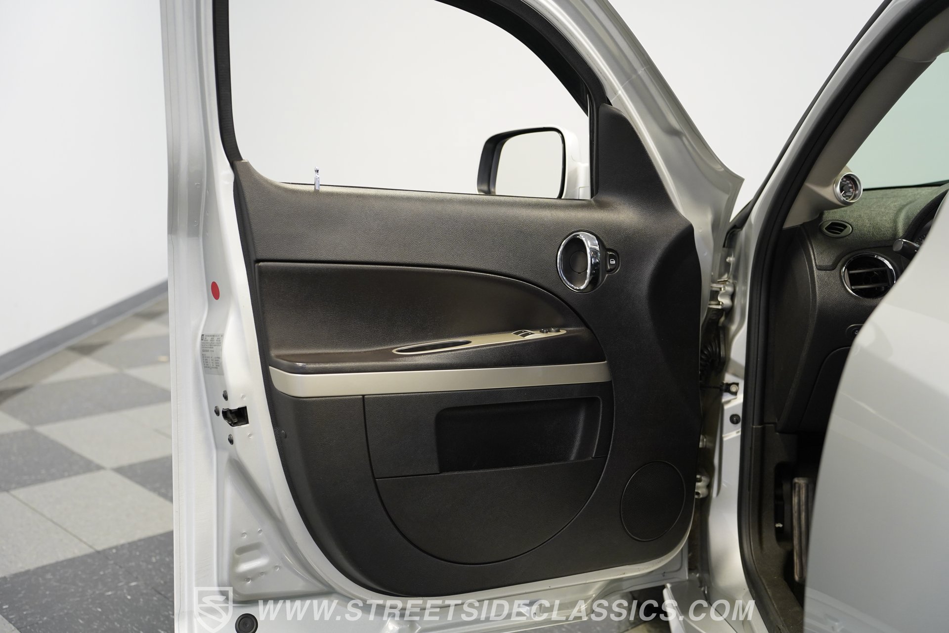 Used 2009 Chevrolet HHR SS FWD image 38