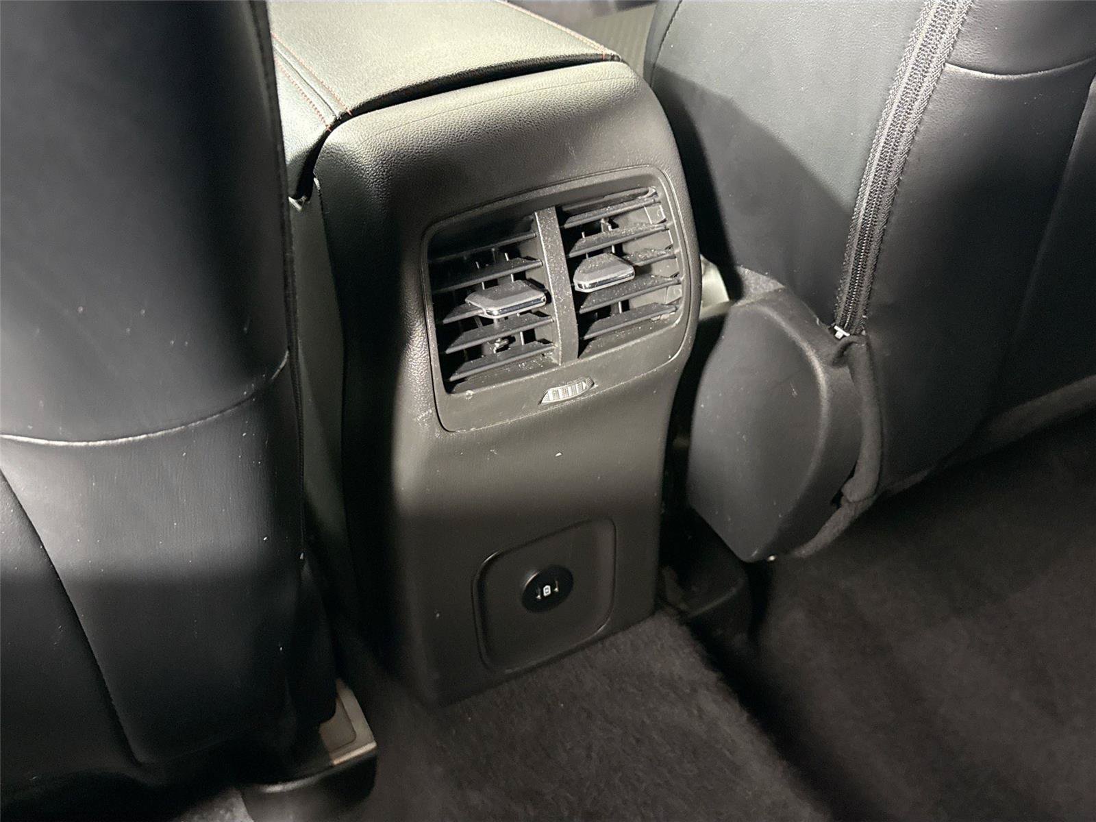 Used 2025 Ford Escape ST-Line FWD image 31