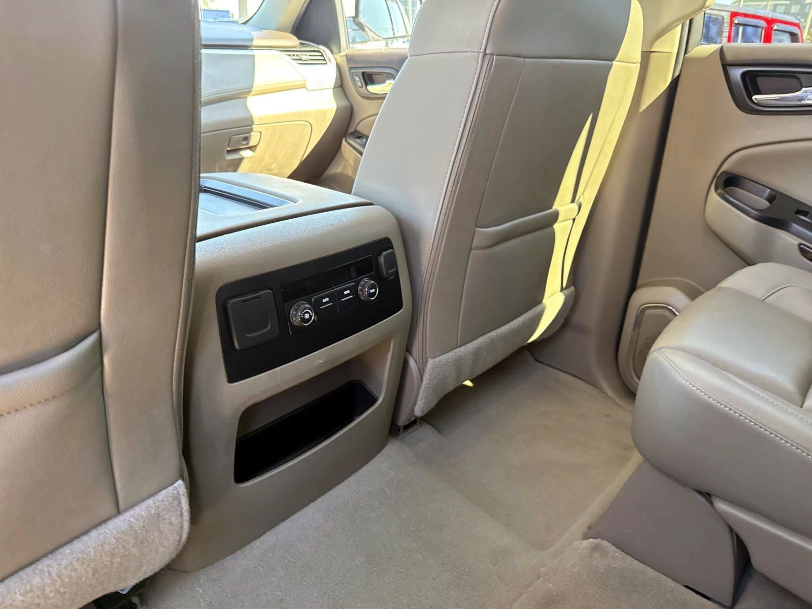 Used 2020 GMC Yukon SLT RWD image 17