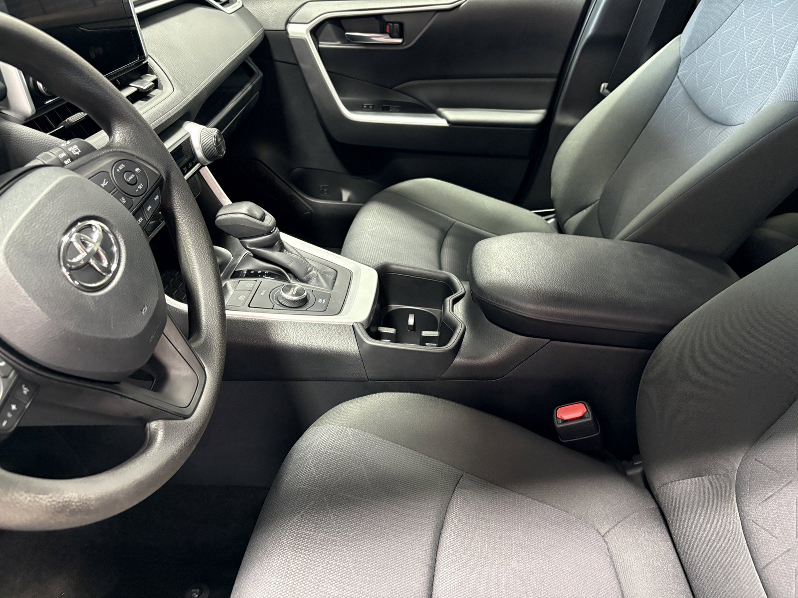 Used 2024 Toyota RAV4 XLE w/ Convenience Package AWD/4WD image 16