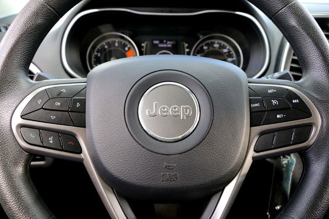Used 2020 Jeep Cherokee Latitude image 11