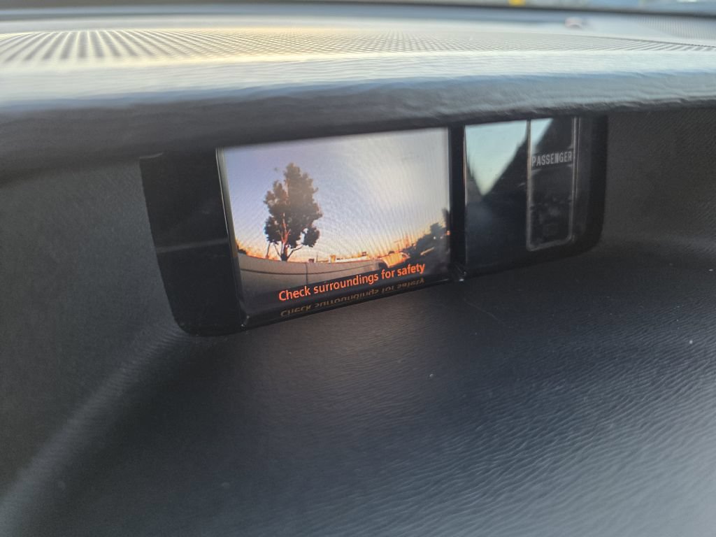 Used 2014 Toyota Sienna SE FWD image 19
