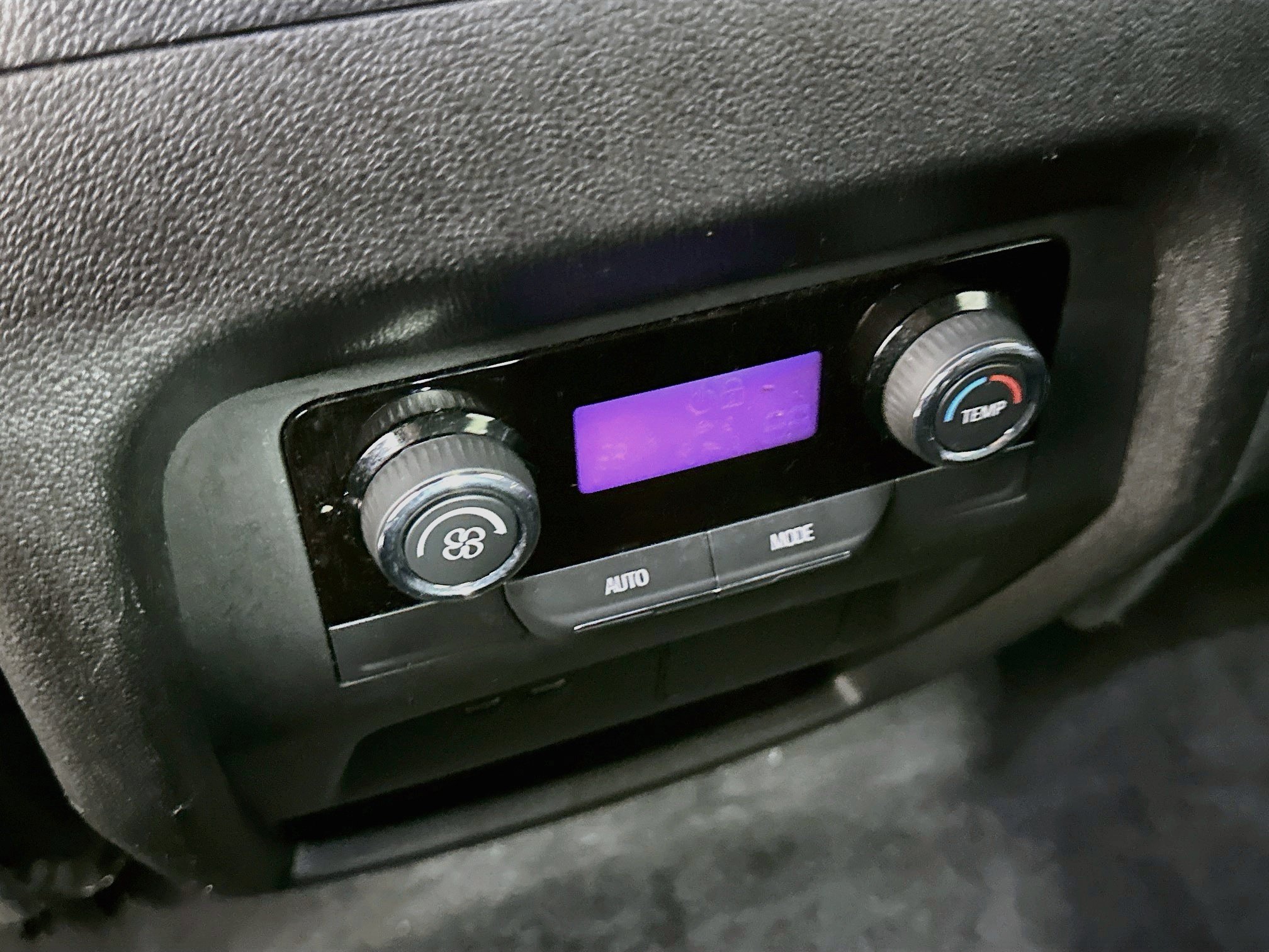 Used 2025 Chevrolet Traverse LT FWD image 26