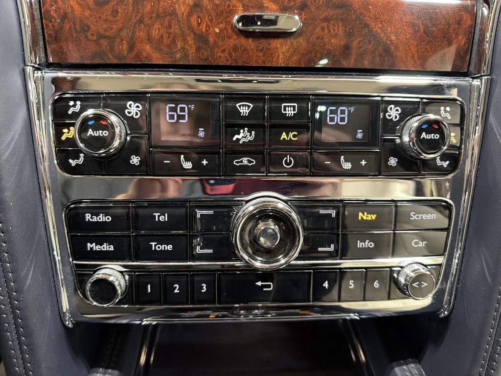 Used 2016 Bentley Mulsanne image 17