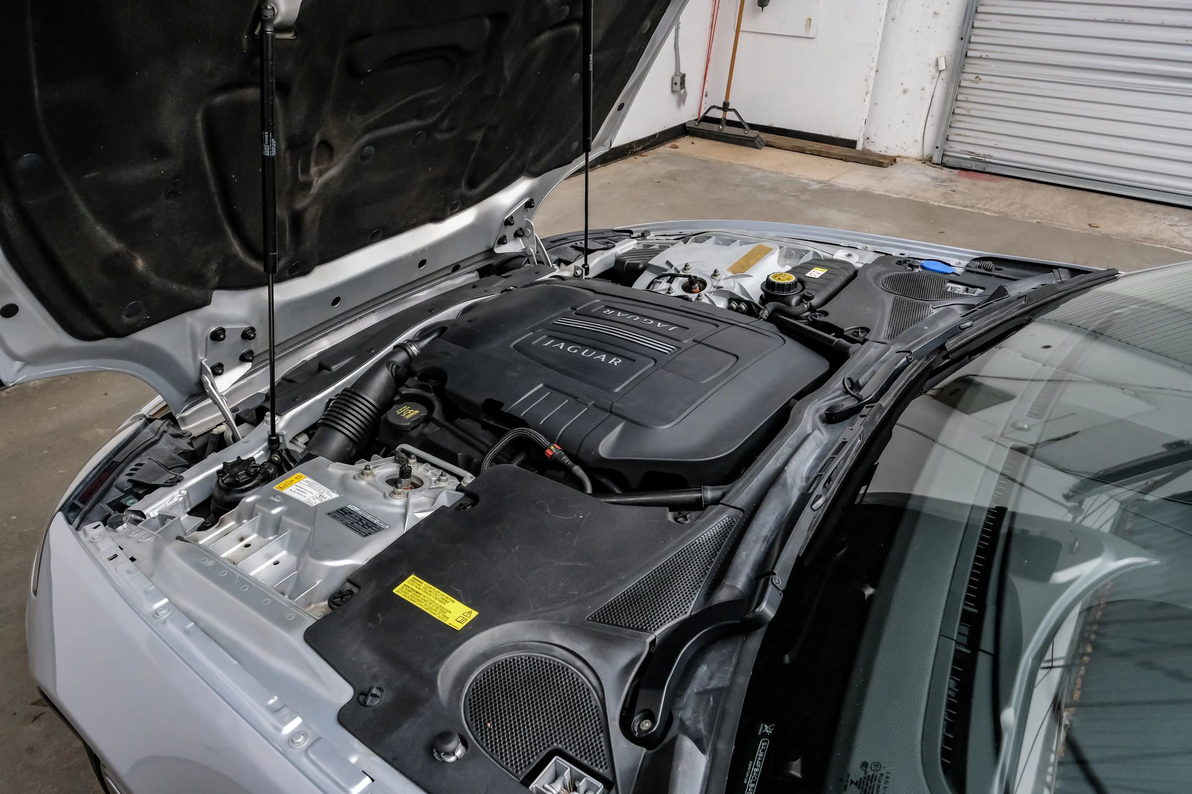 Used 2012 Jaguar XK Coupe image 39