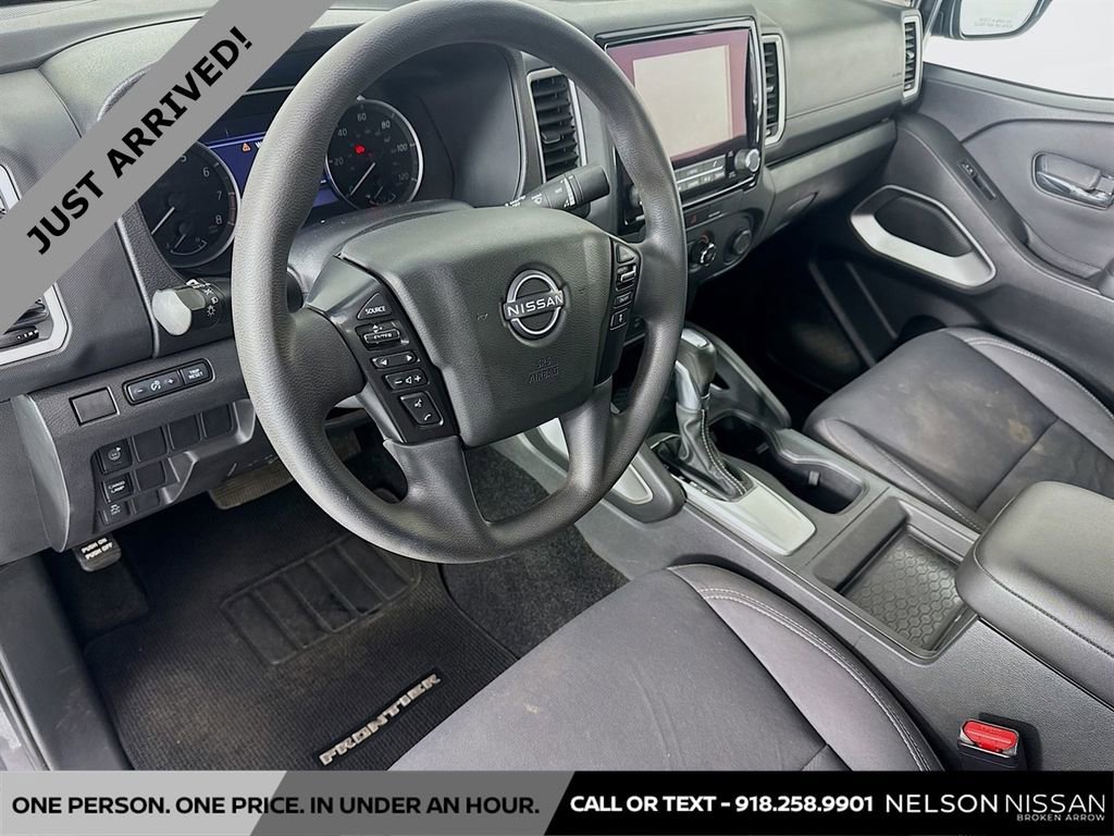 Used 2024 Nissan Frontier SV w/ Technology Package image 9