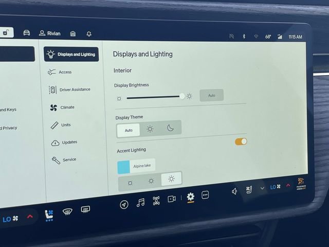 Used 2022 Rivian R1S Launch Edition AWD/4WD image 15