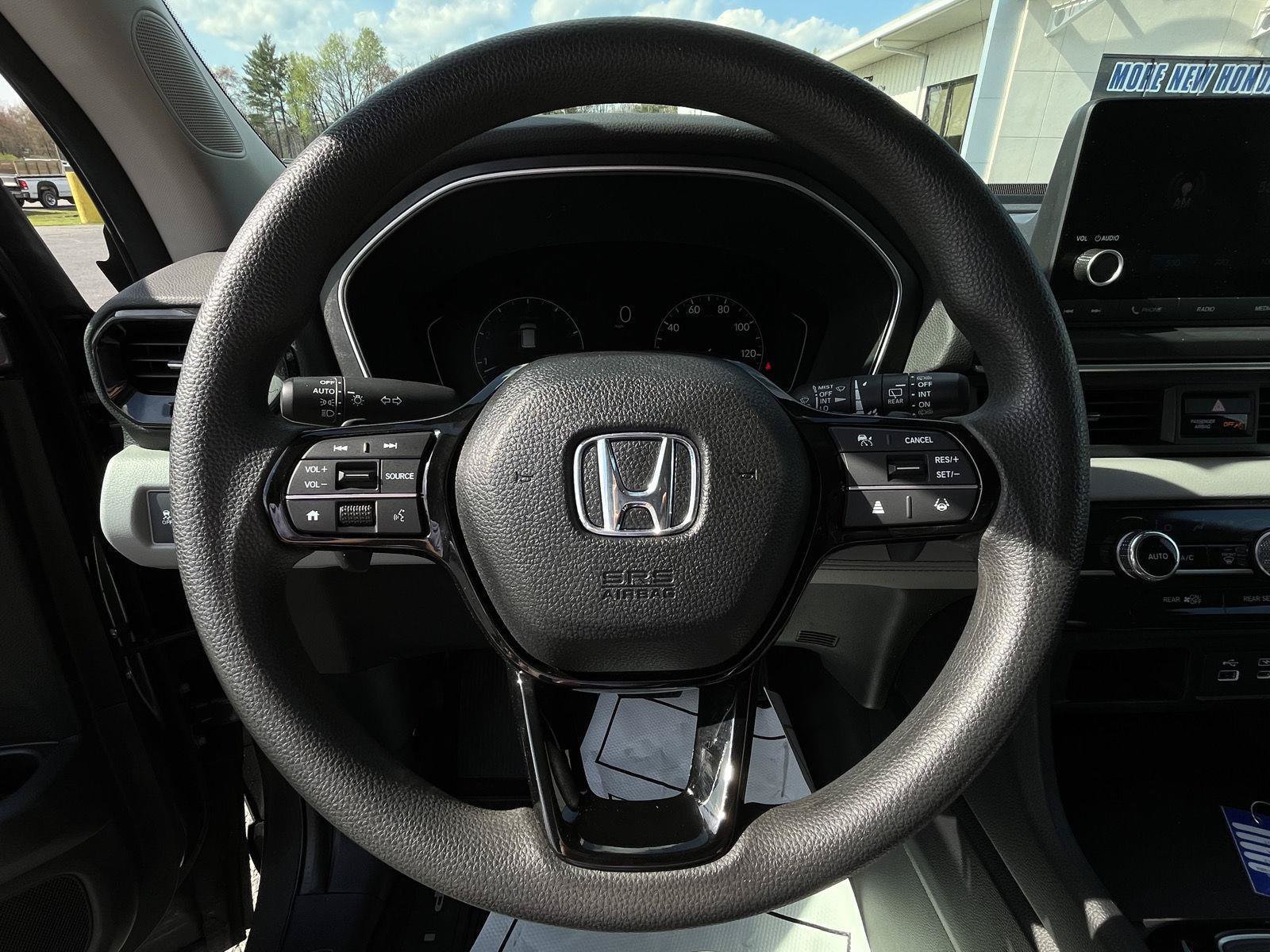 Certified 2023 Honda Pilot LX image 16