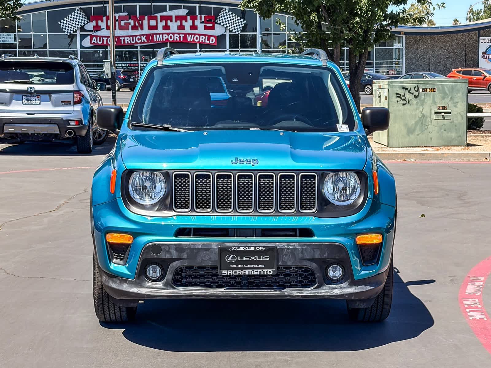 Used 2022 Jeep Renegade Latitude AWD/4WD image 6