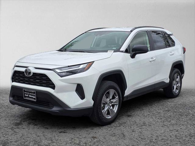 Used 2025 Toyota RAV4 LE AWD/4WD image 7