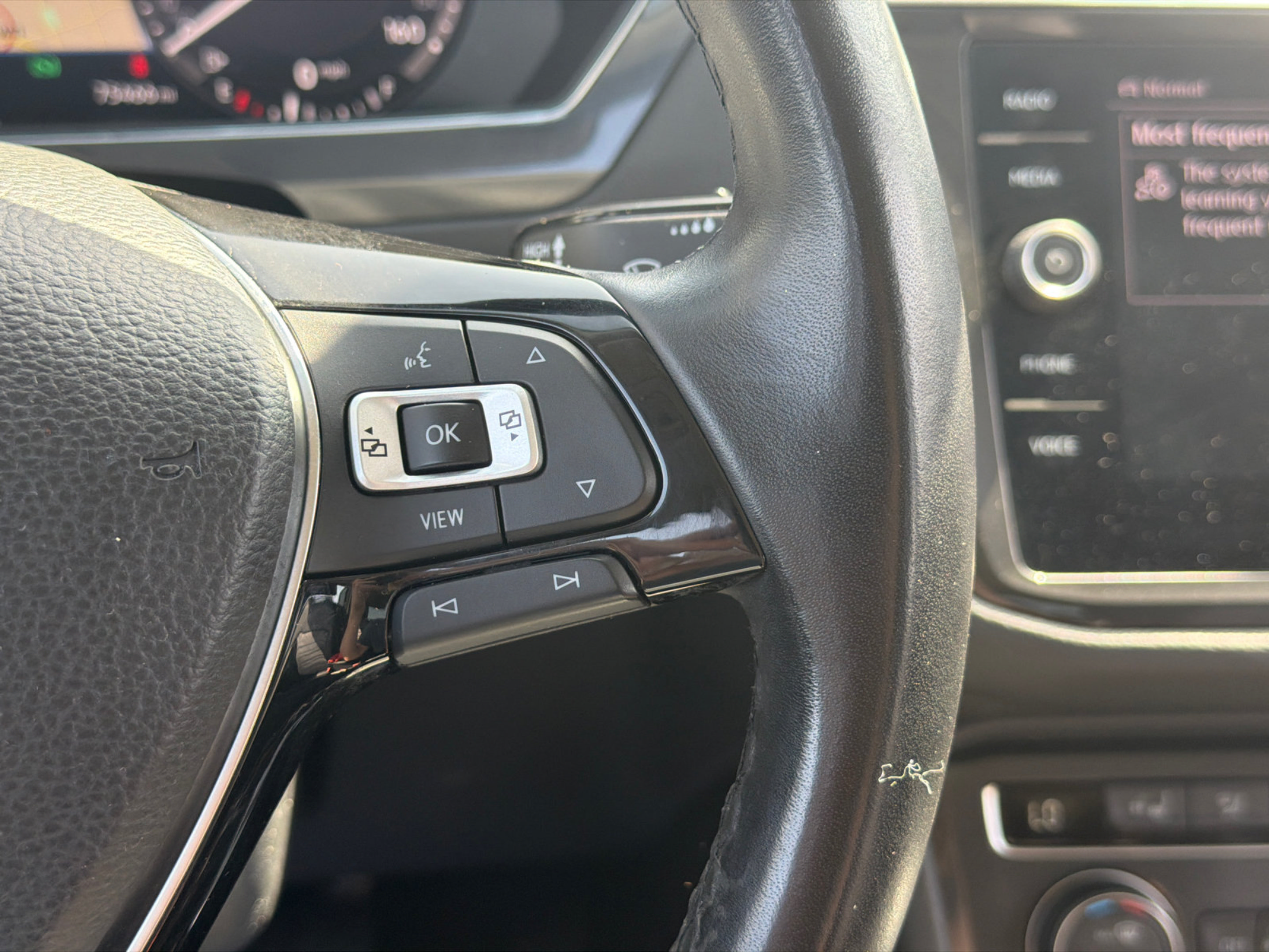 Used 2019 Volkswagen Tiguan SEL Premium AWD/4WD image 21