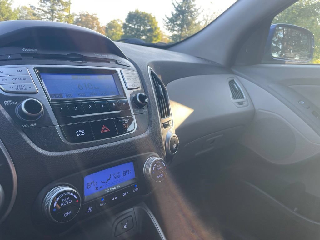 Used 2013 Hyundai Tucson Limited FWD image 17