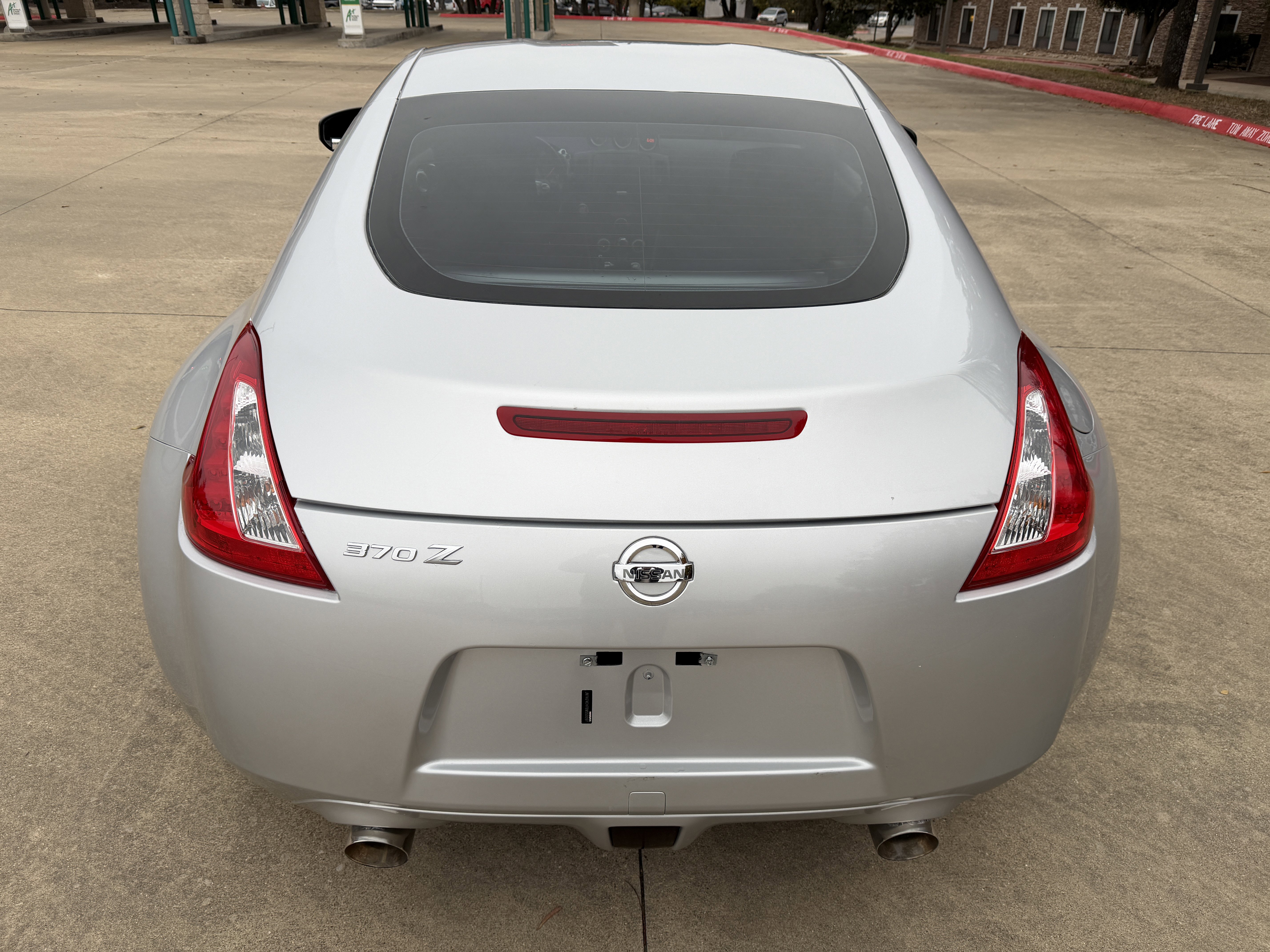 Used 2011 Nissan 370Z Coupe image 11
