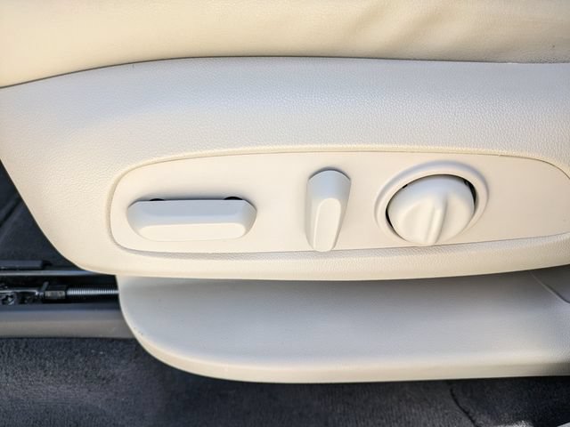 Used 2020 Buick Enclave Essence w/ Sound and Sites Package FWD image 21