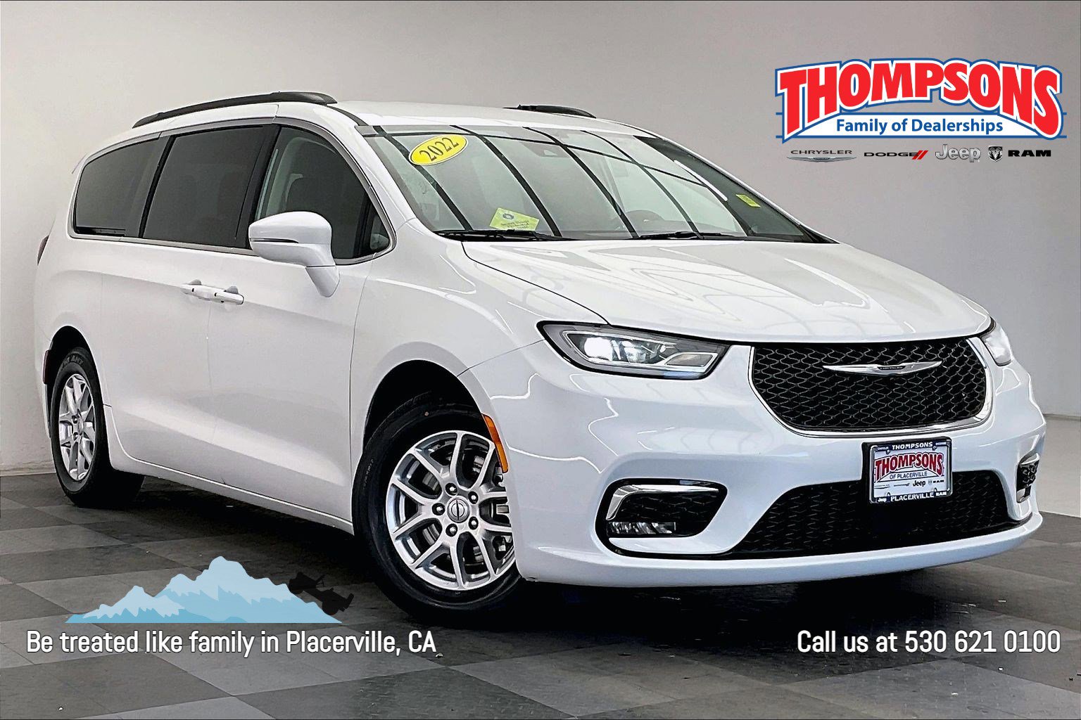 Used 2022 Chrysler Pacifica Touring-L image 1