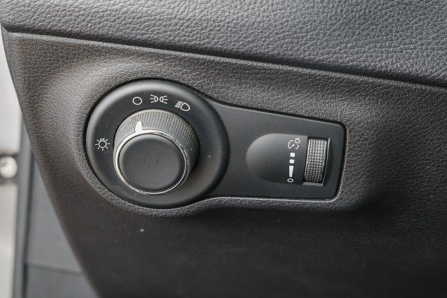 Used 2017 Jeep Compass Sport w/ Tech Group FWD image 23