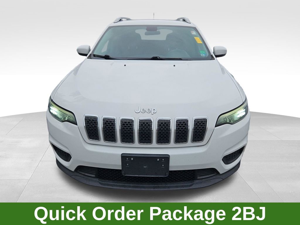 Used 2020 Jeep Cherokee Latitude w/ Cold Weather Group FWD image 2