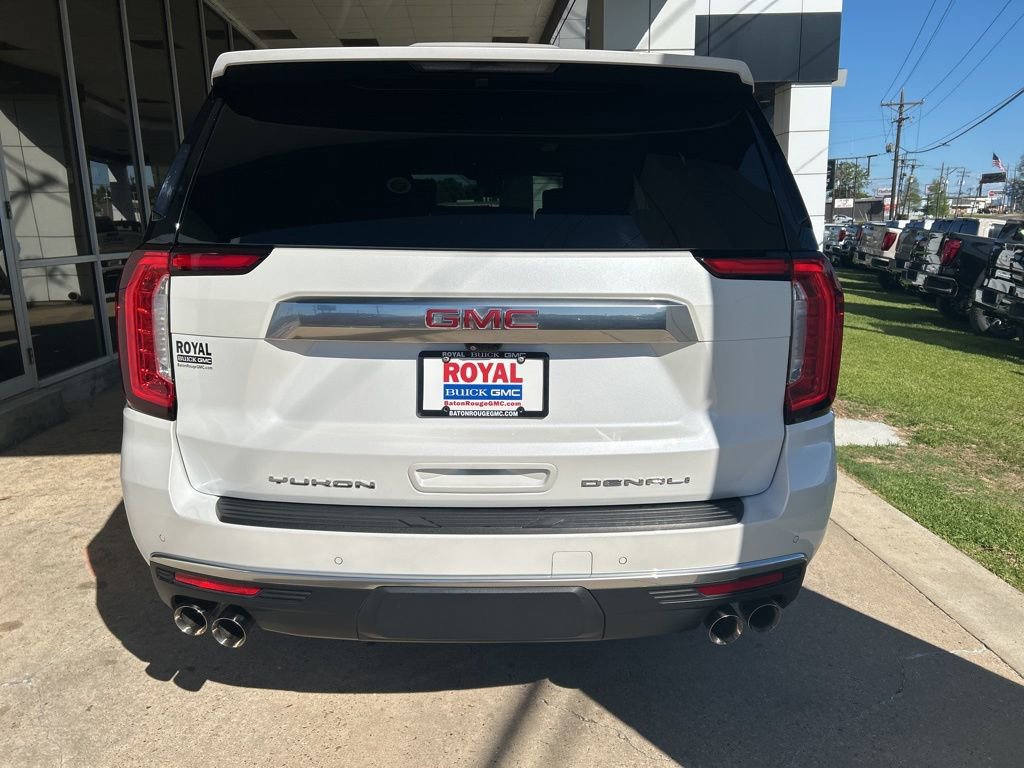 Used 2024 GMC Yukon XL Denali w/ Advanced Technology Package image 6